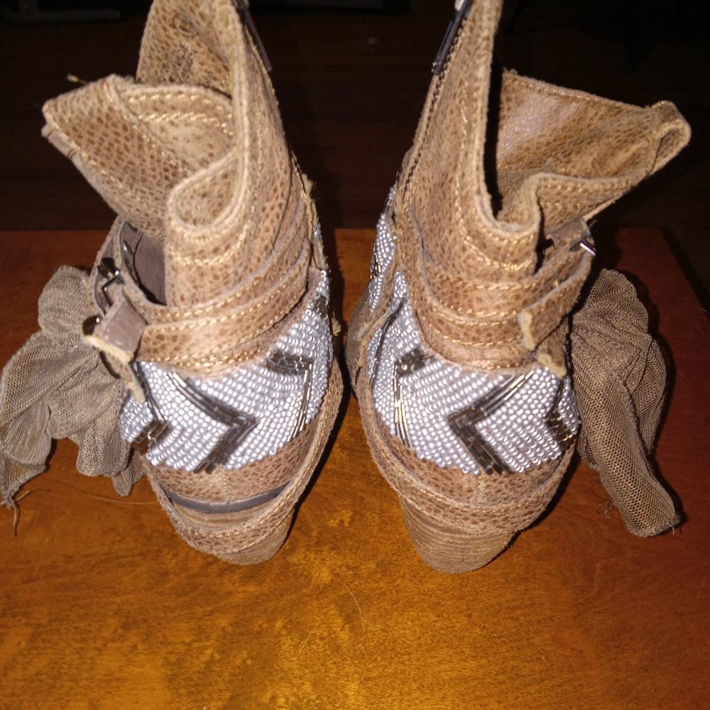 NOT RATED Studded Beaded Cowboy Booties - Picture 3 of 6